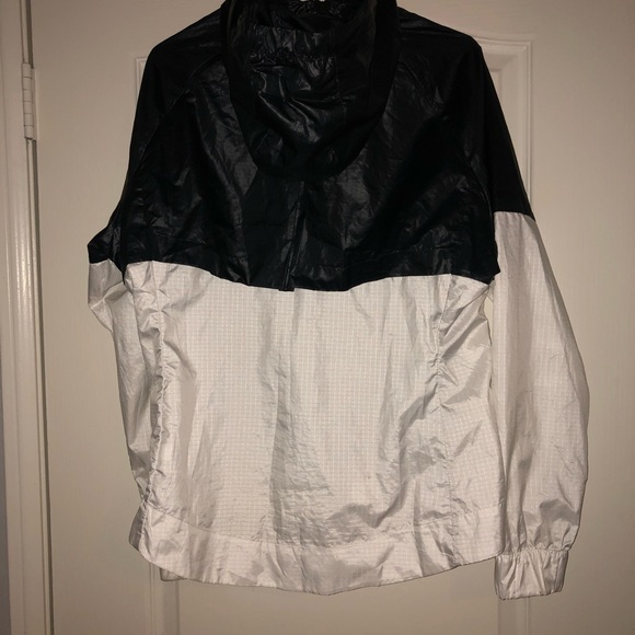 Nike Windbreaker - Picture 2 of 2